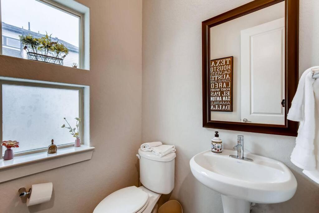 Fam Friendly 5 Bed Home Blocks To Pearl/Riverwalk! San Antonio Esterno foto